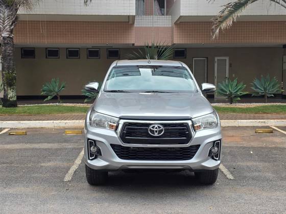 TOYOTA HILUX 2.8 SRV 4X4 CD 16V DIESEL 4P AUTOMÁTICO TOYOTA HILUX 2.8 SRV 4X4 CD 16V DIESEL 4P AUTOMÁTICO
